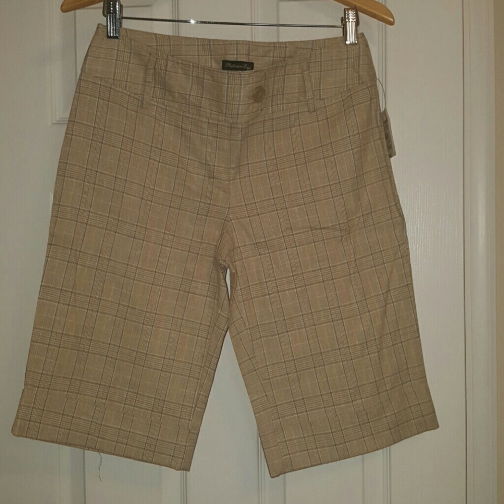 Plaid Cream White and Blue Capris